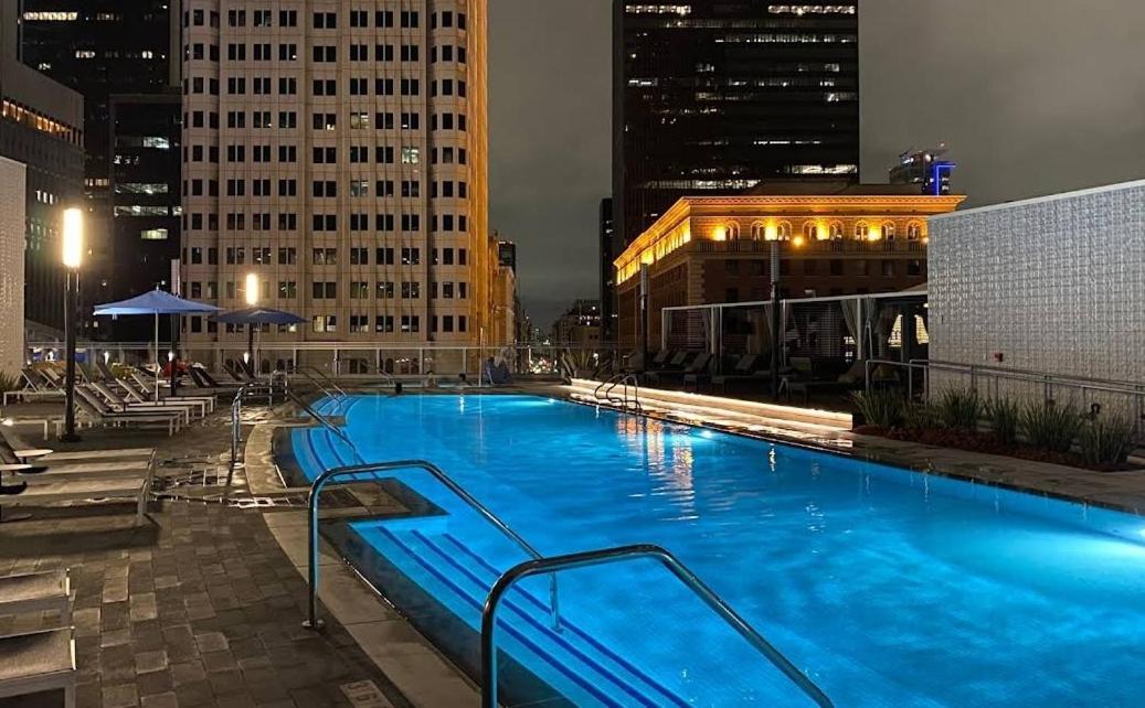 Apartamento Gorgeous 3br High-rise With Pool, & Views