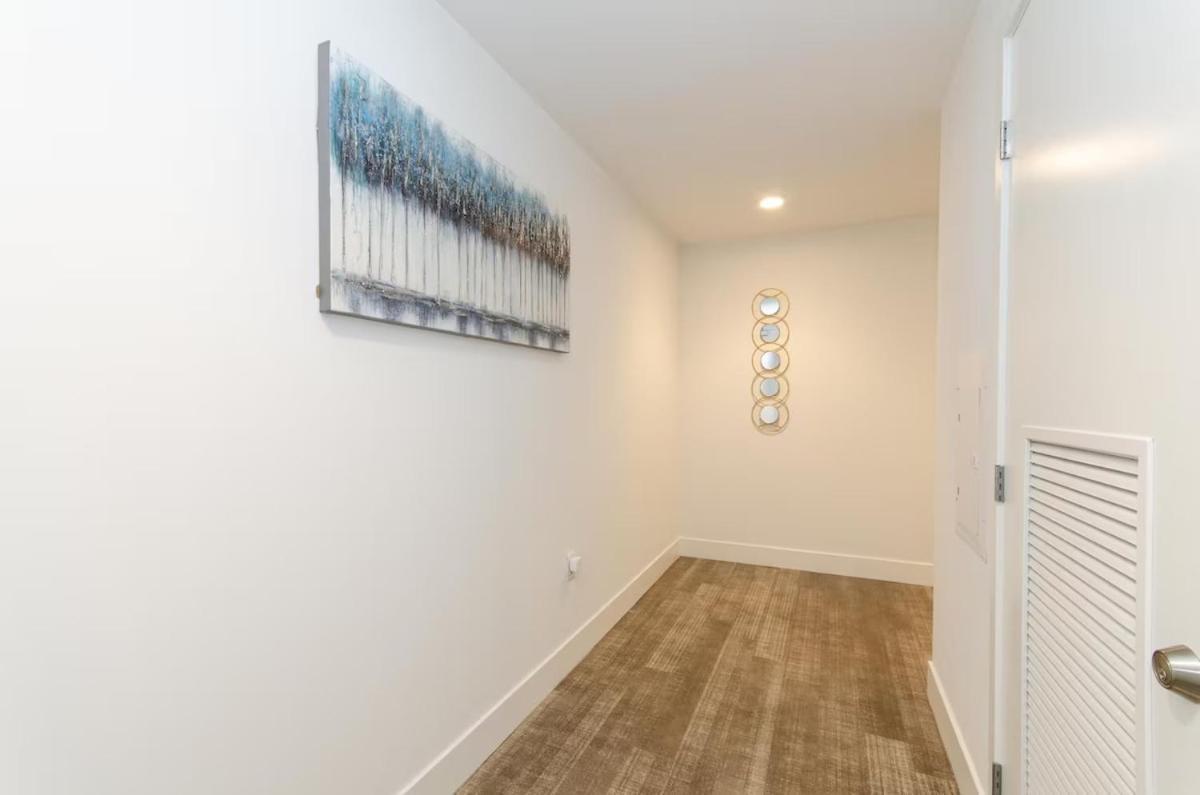 Gorgeous 3br High-rise With Pool, & Views Apartamento *